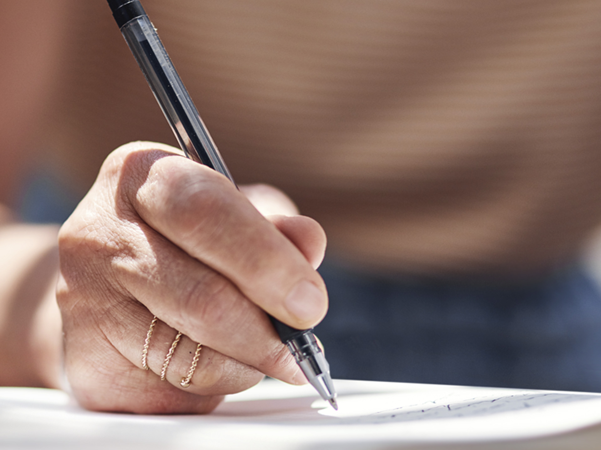 Hand, Stift, Schreiben, Papier, Nahaufnahme